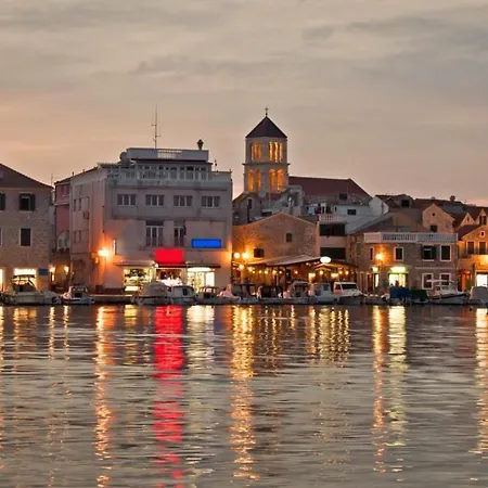 公寓 In With Terrace, Air Conditioning, Wifi, Dishwasher, Pool 4932-2 沃迪切