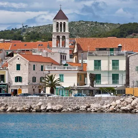In With Terrace, Air Conditioning, Wifi, Dishwasher, Pool 4932-2 Vodice